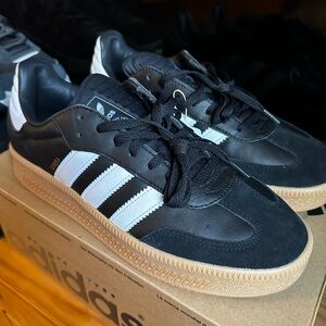 Adidas Men's Black and White Sambe Sneakers with Gum Sole: